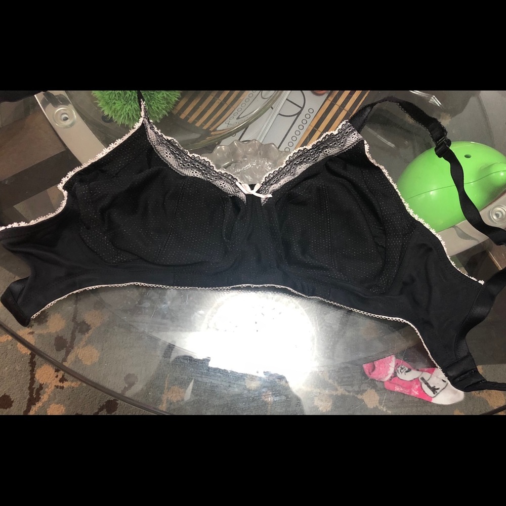 Royce bra used black color 28G